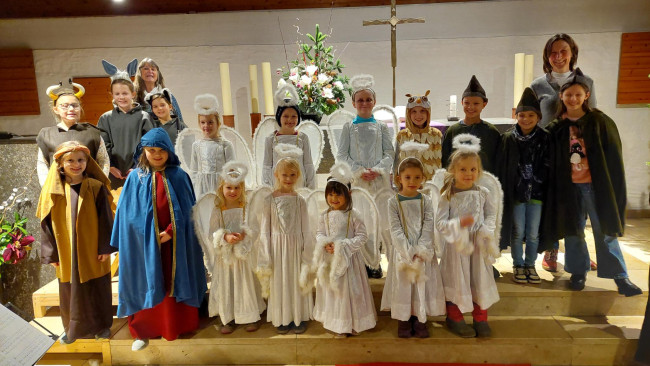 KInderchor beim Krippenspiel